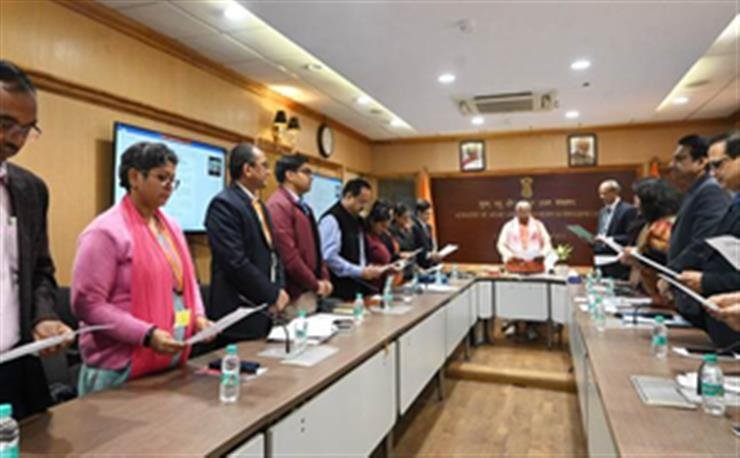 Jitan Ram Manjhi administers pledge on TB Mukt Bharat
