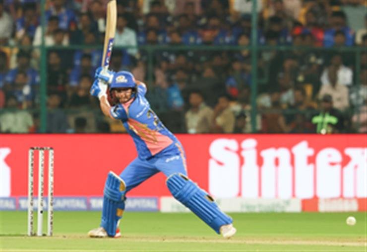 WPL 2025: MI skipper Harmanpreet penalised for showing dissent at umpire's decision
