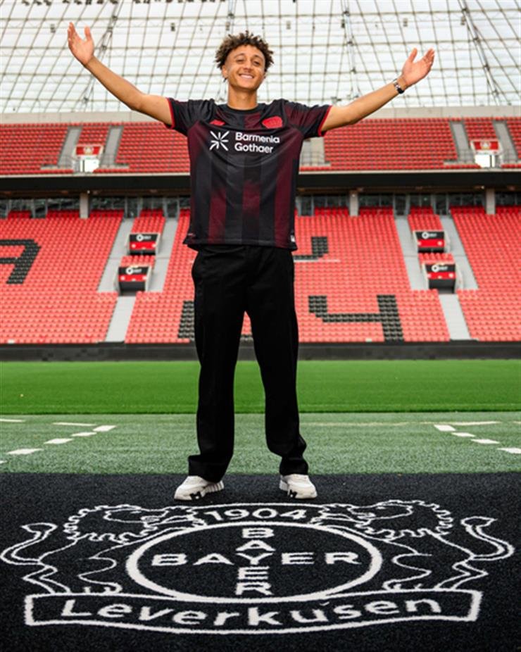 Bayer Leverkusen signs attacker Ben Seghir from Monaco