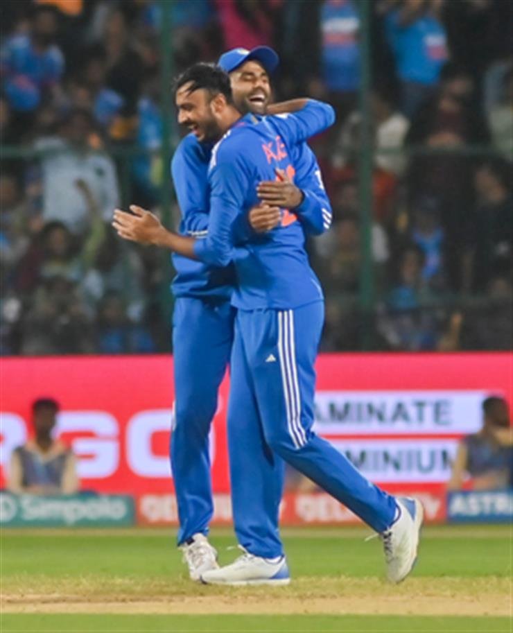 Gavaskar, Shastri back Suryakumar-led India to shine in T20 Asia Cup