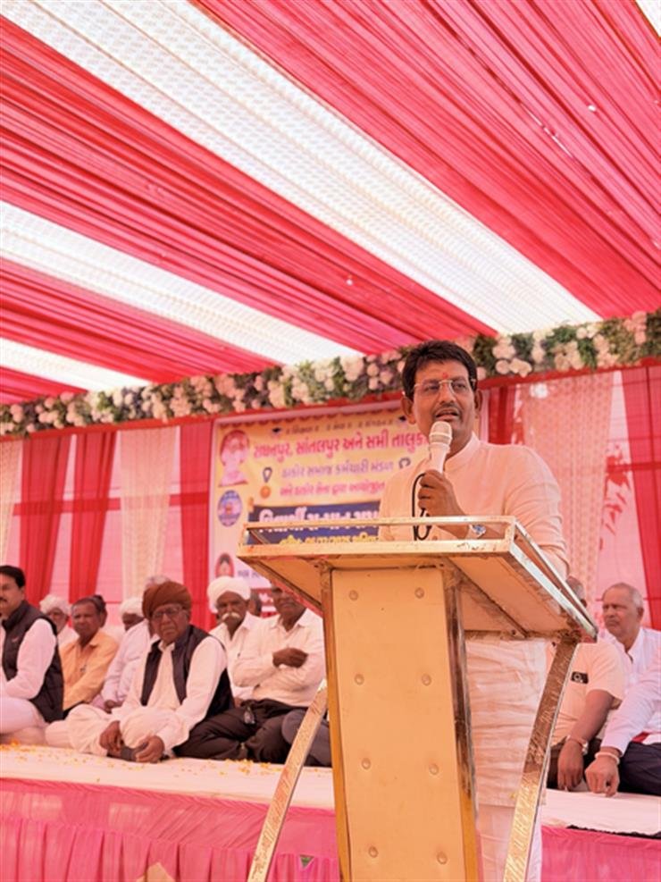 Will leave politics if I can't serve my community, says Alpesh Thakor at Gandhinagar meet