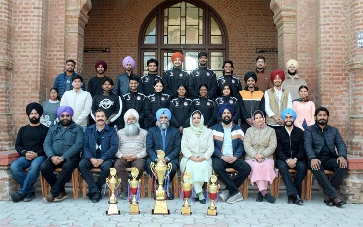 Khalsa College won accolades in Theatre and Quiz at North Zone Intervarsity Youth Festival