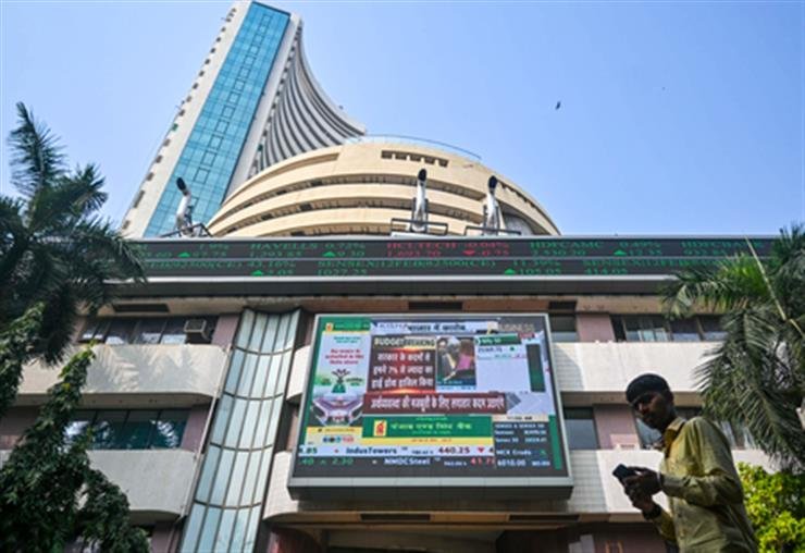 Stock markets open lower ahead of key RBI policy rate decision