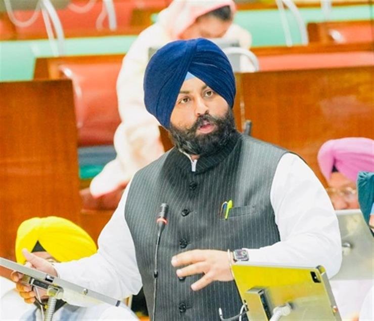 Centre's foreign policy fiasco has triggered nationwide energy crisis: Harjot Singh Bains